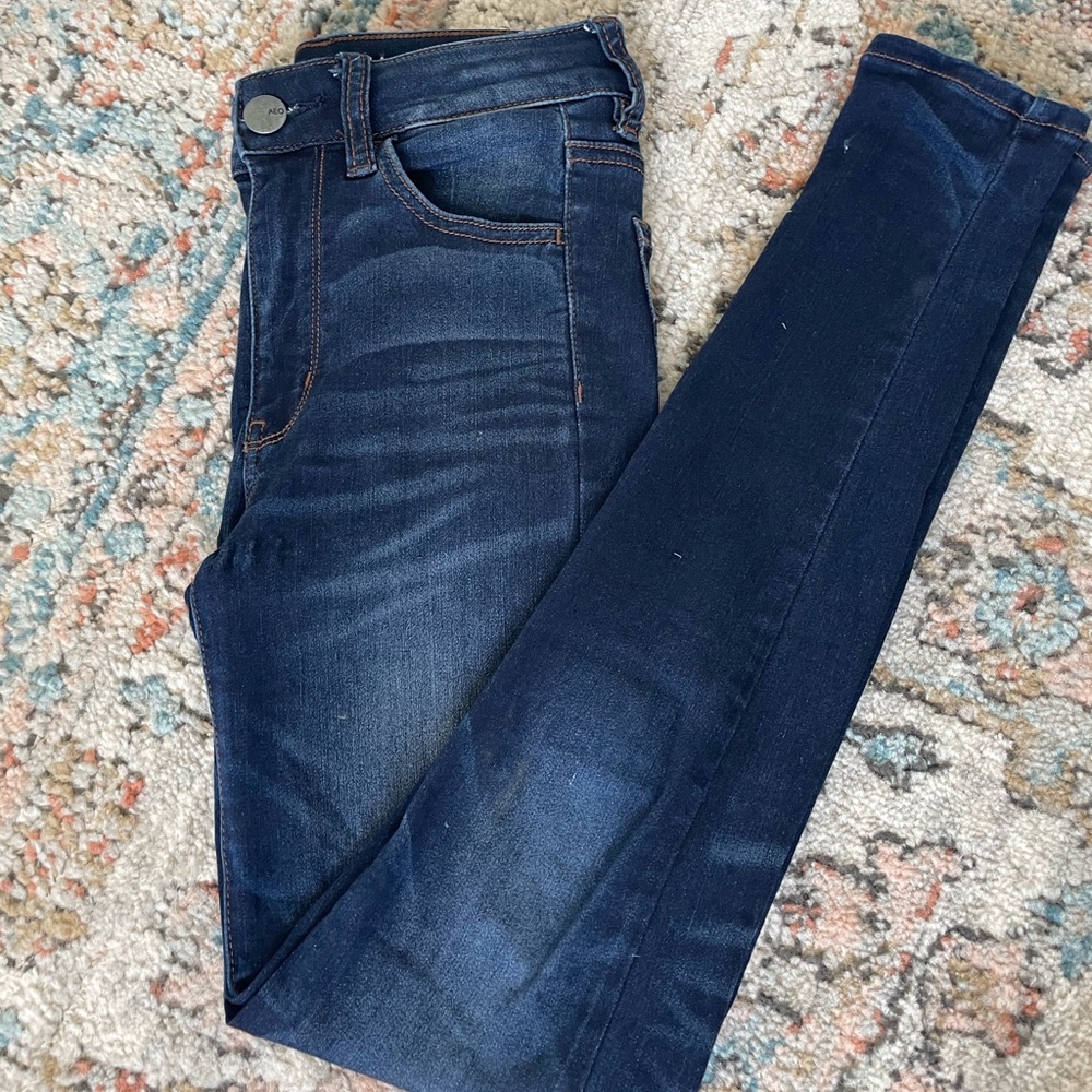 AMERICAN EAGLE JEANS